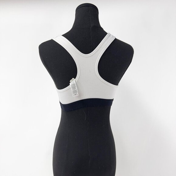 BLACK AND WHITE NIKE SPORTS BRA SIZE SMALL - Picture 3 of 5